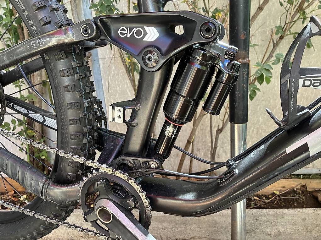 Biciclette: Trek Slash 8 27.5 Enduro  Rahmengrösse M / 17.5 – Usato da Bern venduto da don_zv5x 4