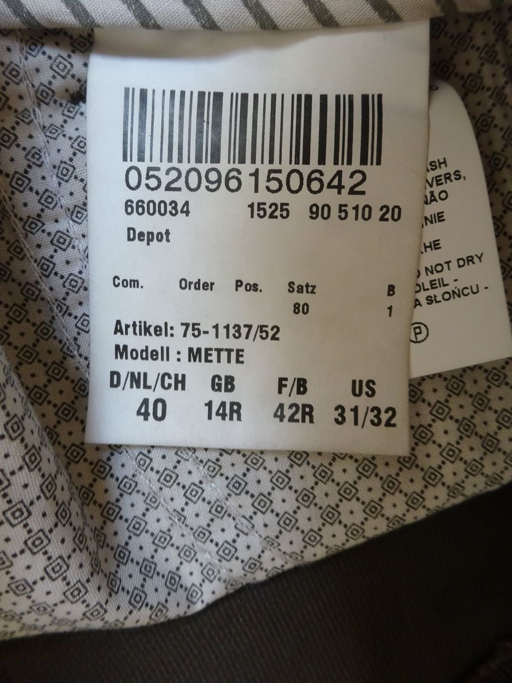 Brax Pantaloni: Brax - Samt Jeans - dunkelbraun - Grösse 40 – Usato da Zofingen venduto da Justizia_01 2
