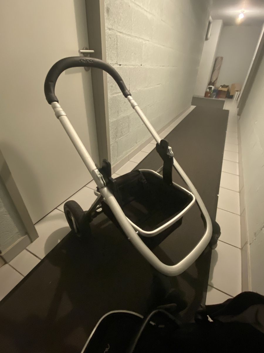 Nuna Carrozzine: Poussette Nuna noir – Usato da Martigny venduto da ori_x57c 4