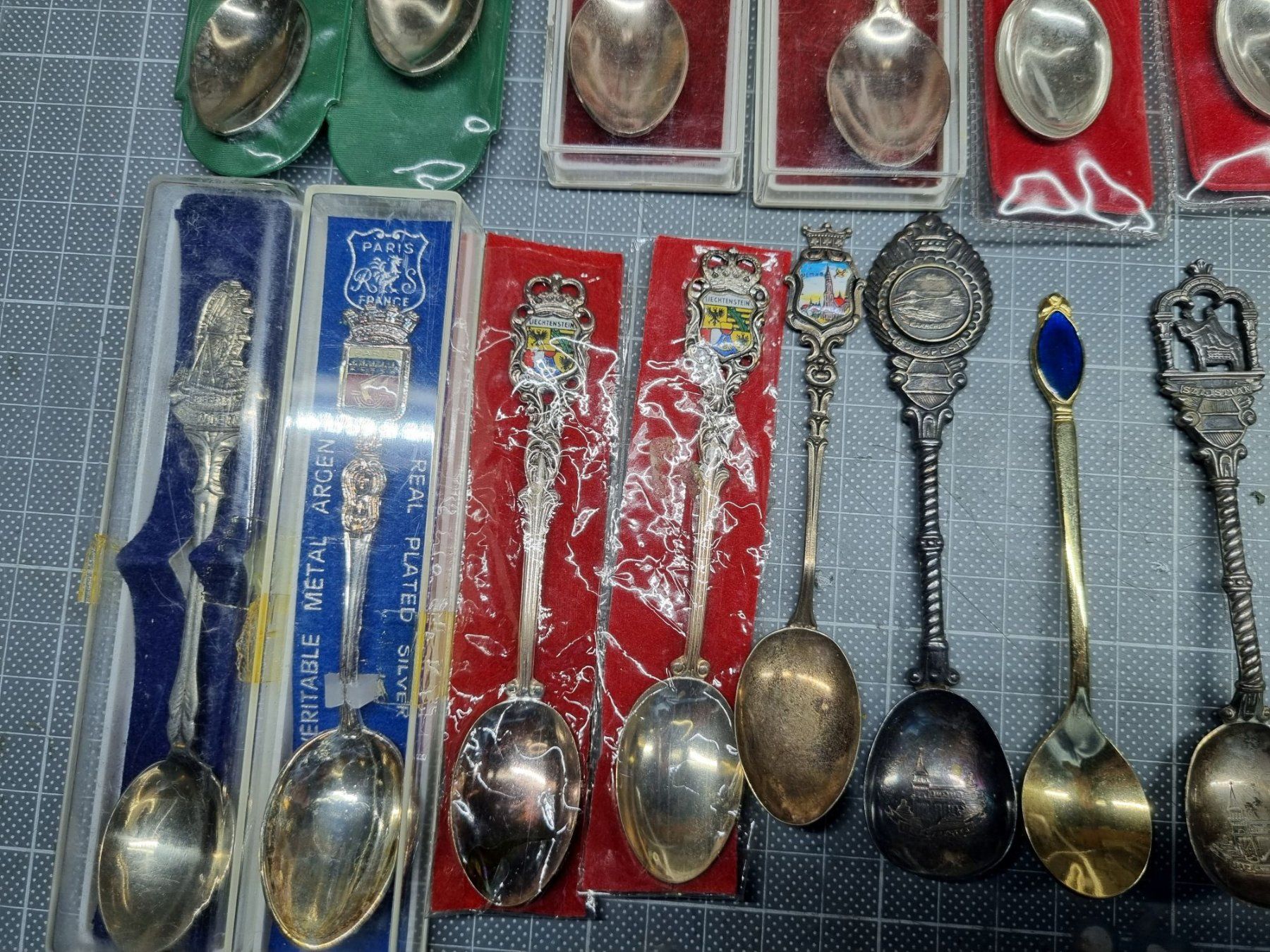 Cucchiai: Löffeli Mocca Löffeli Länder antik 26 Souvenir – Nuovo e nell'imballaggio originale da Oberentfelden venduto da Creapoint 4
