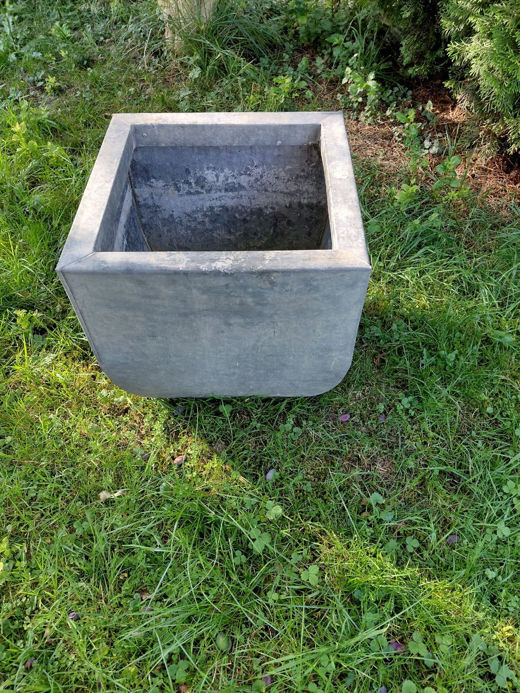 Blumentöpfe: Blumentopf metall 24x24x24 – Gebraucht aus zuchwil von parson65