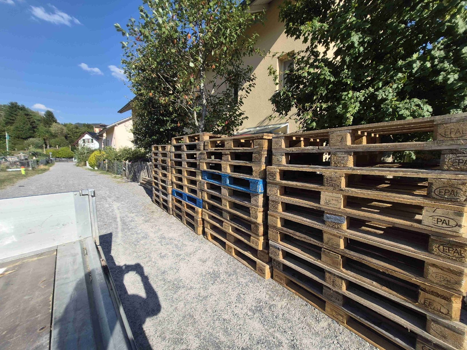 Palettes: Holzpaletten gebraucht EPAL Standard – D'occasion à Laupen ZH par Till_keller