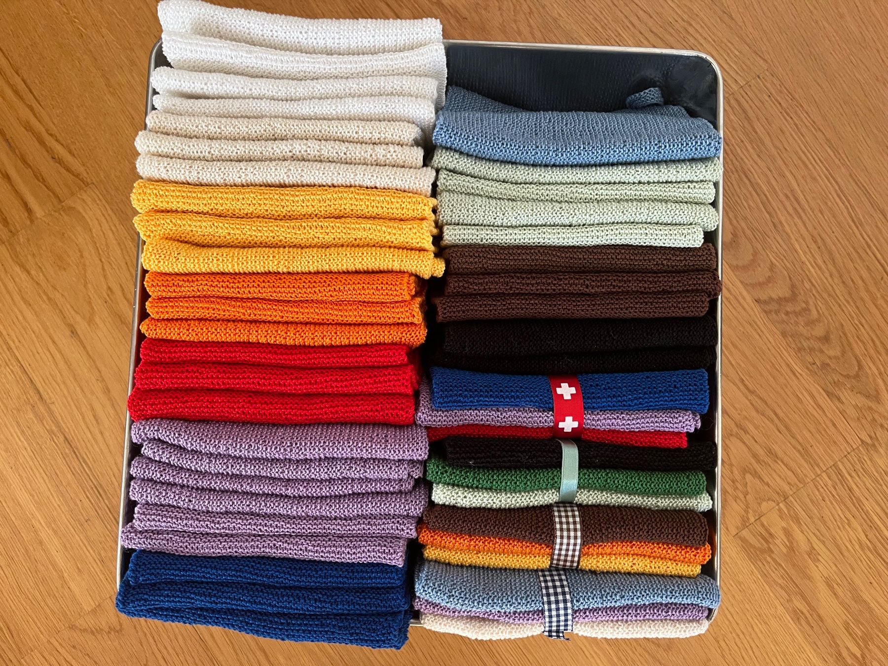 Altro per la casa: Handgestrickte Waschlappen 100% BW div. Farben – Nuovo (secondo la descrizione) da Zürich venduto da reg_rf87