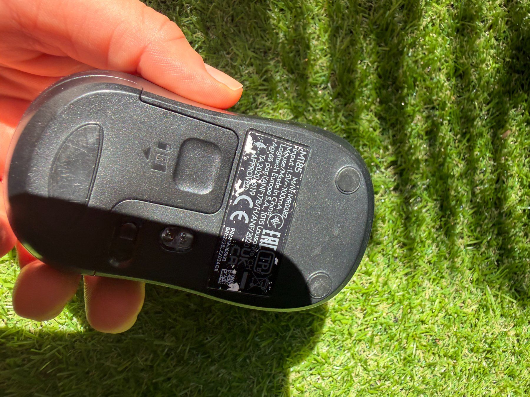 Logitech Mouse: Logitech M185 Kabellose Maus Grau – Usato da Riehen venduto da ann_76jw 2