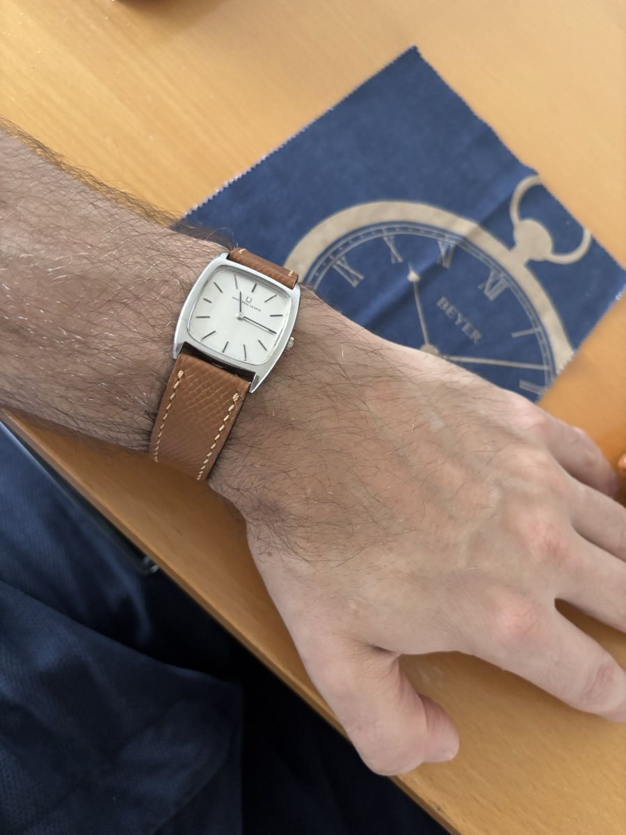 Universal Genève Orologi: Universal Geneve Armbanduhr – Usato da Bülach venduto da fisch033 2