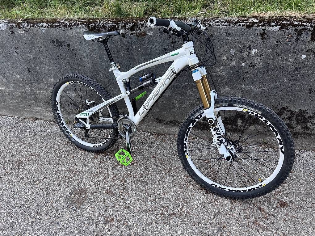 Lapierre Biciclette: VTT DH Lapierre 26' – Usato da Ste Croix venduto da Barjot