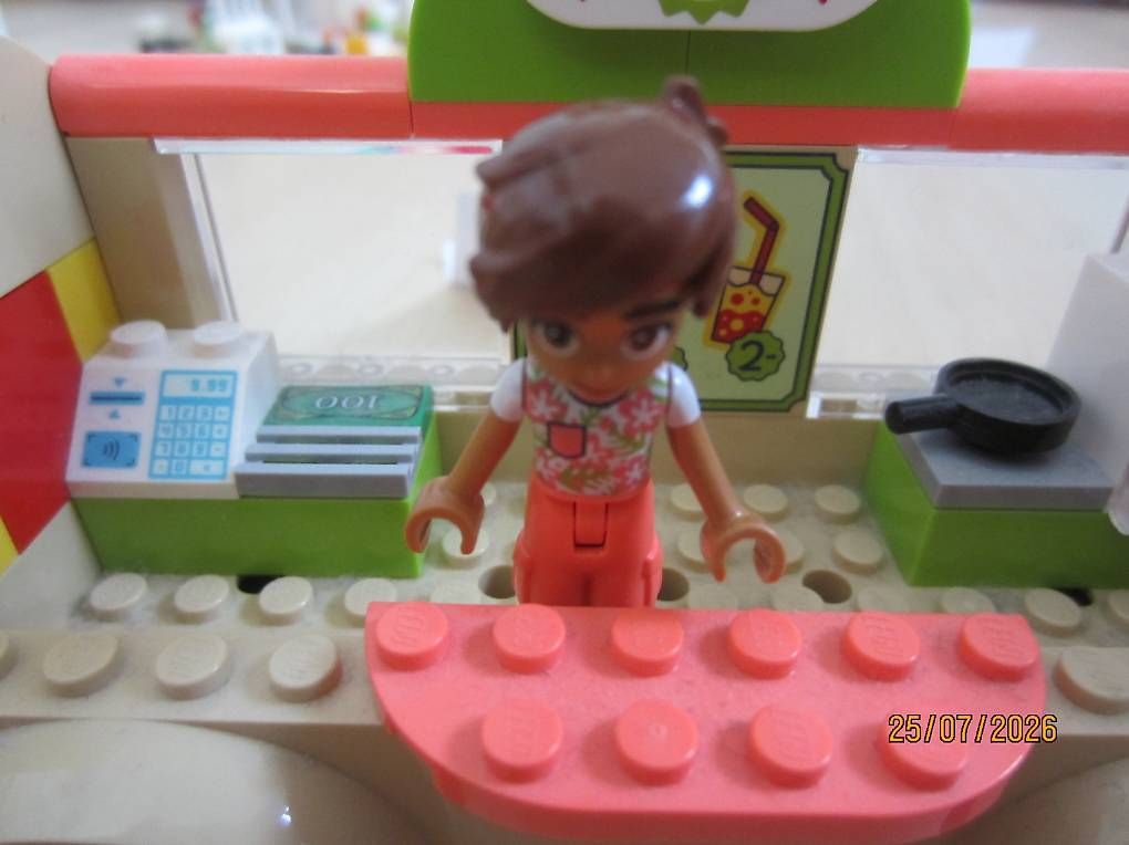 Lego Giocattoli: Hot Dog Stand- Lego Friends – Usato da Embrach venduto da Vza