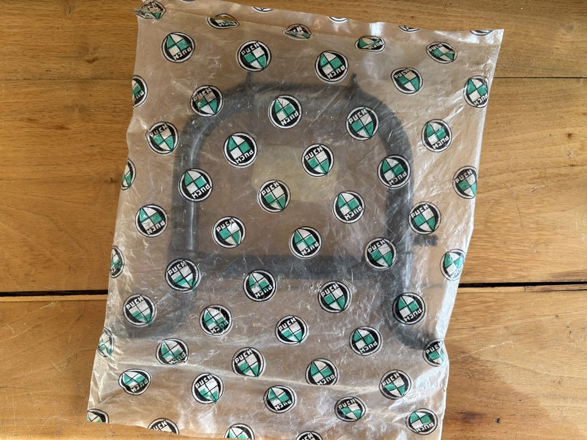 Puch Mofas: NOS Puch Maxi-N Ständer – Neu und originalverpackt aus Gerlafingen von alpenbrevet 1