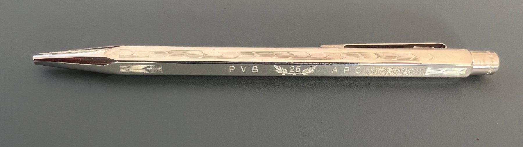 Caran D'Ache Penna & Evidenziatori: Caran d’Ache Kugelschreiber Ecridor mit "PVB/APC" Werb – Usato da Ostermundigen venduto da iFonso