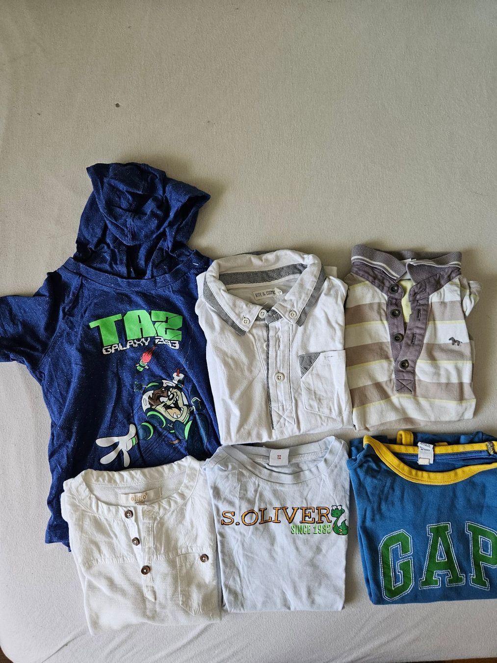 Camicie, T-shirt & Polo: Set 6 T-Shirt ca. Gr. 104 – Usato da Unterengstringen venduto da saraman