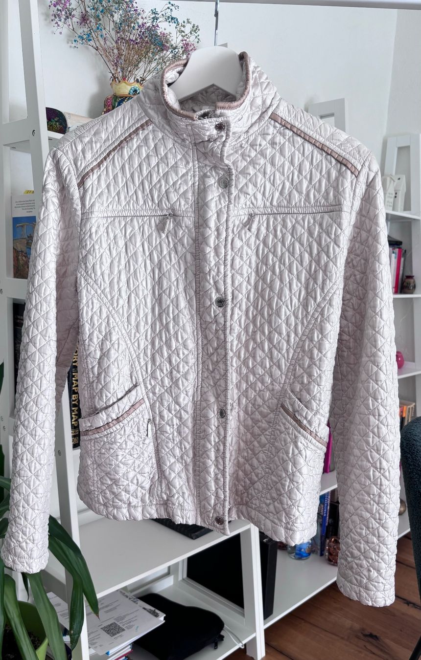 Jacken: Leichte Jacke Feyem Gr. M(S) – Gebraucht aus Volketswil von Irkasha