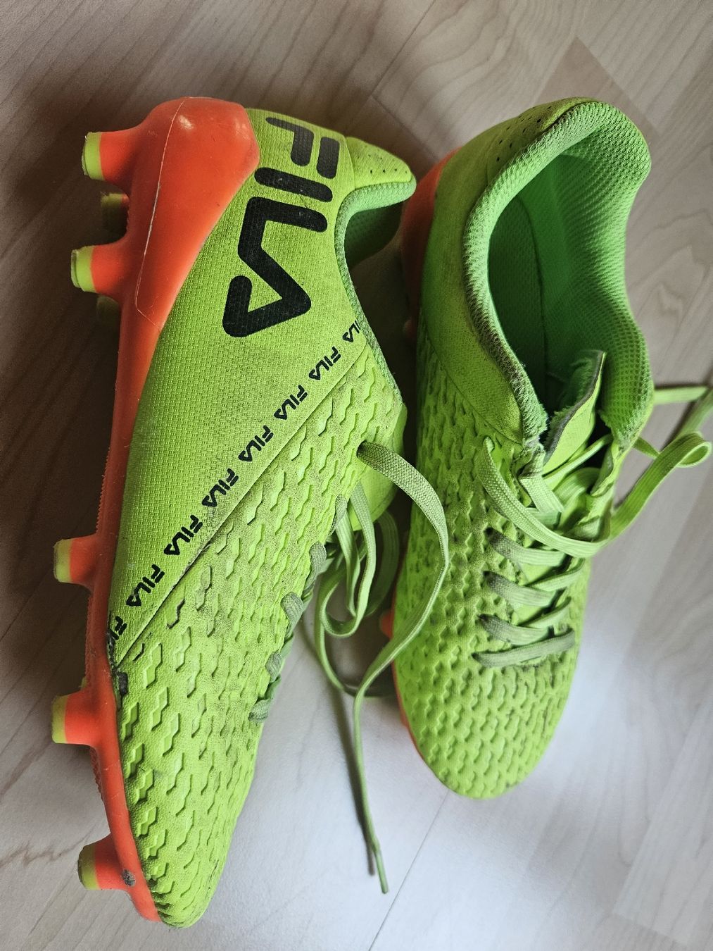 Fila Scarpe per ragazzi: Fussballschuhe Gr.37 – Usato da Oberkulm venduto da Preneur 1