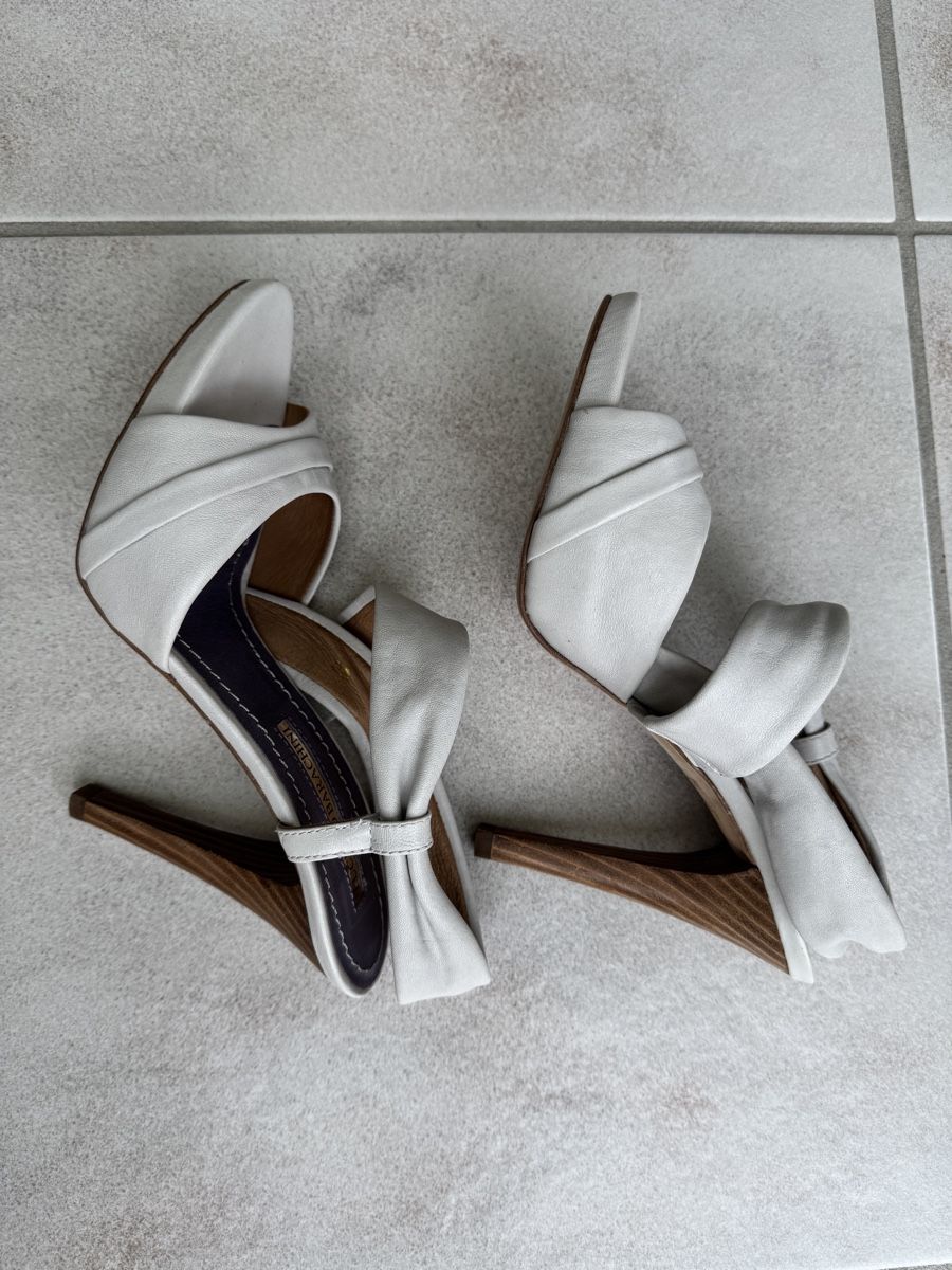 Scarpe da donna: Elegante Sandalen in Hellgrau Grösse 38 – Usato da Hausen AG venduto da Karina_S 2