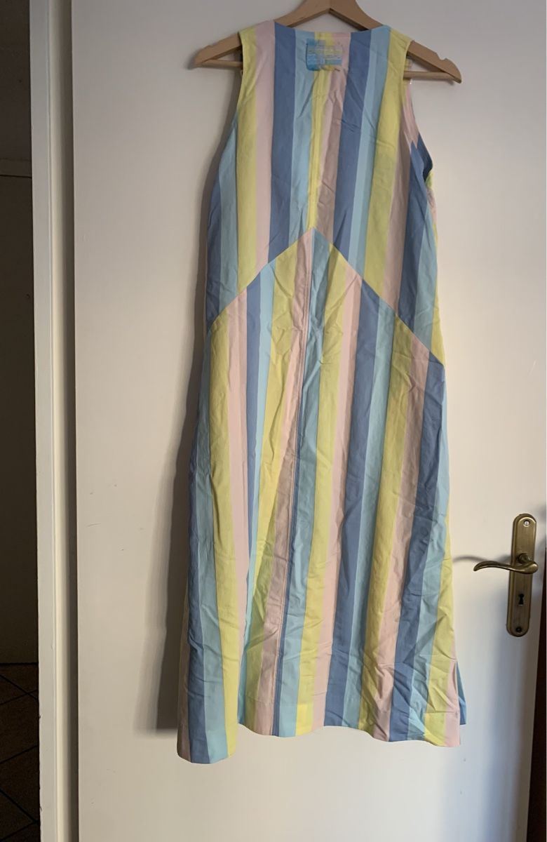 Robes: Robe à rayures multicolores maison kitsune  – Neuf avec emballage d'origine à Genève par rez_c6c6 7