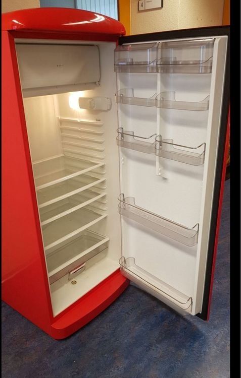 Frigoriferi: Sibir Retro Kühlschrank – Usato da Zürich venduto da MamuTech 1