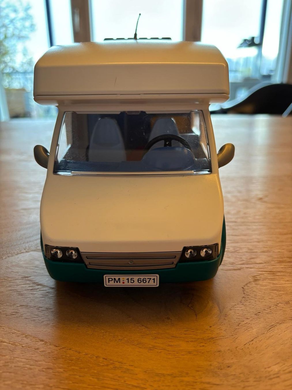 Playmobil Spielzeuge: Playmobil Camper (6671) – Gebraucht aus Zürich von  2