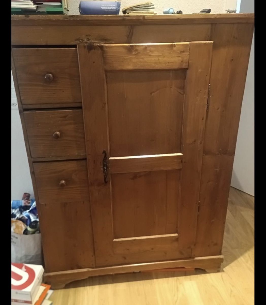 Buffets: Confiturier  – D'occasion à Albeuve par pan_bbw9