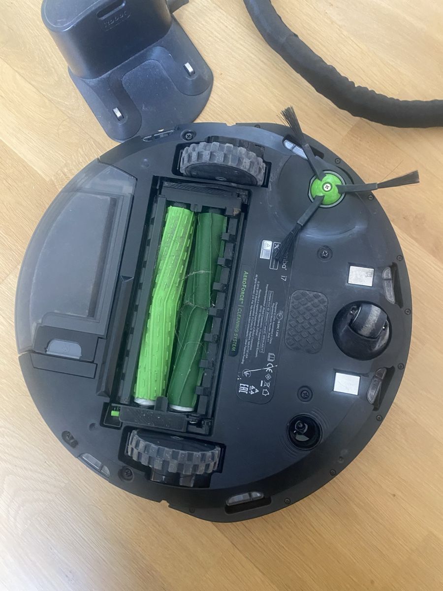 Irobot Aspirateurs & Accessoires: I Robot Saugroboter – D'occasion à Berikon par Magma8 2