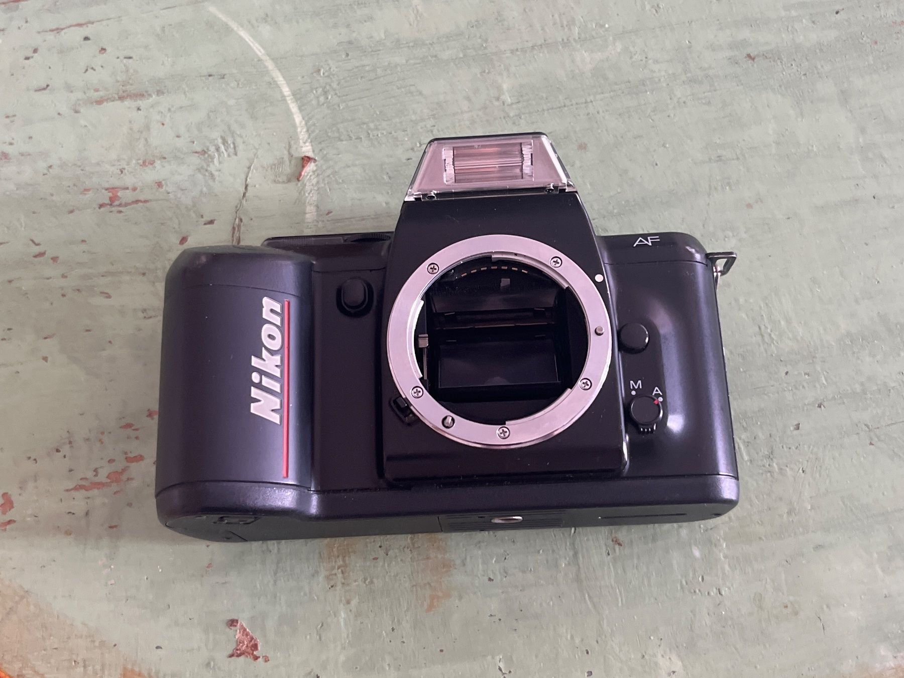 Nikon Fotocamera: Nikon F-401 Vintage camera – Difettoso da Chiasso venduto da AzenYa