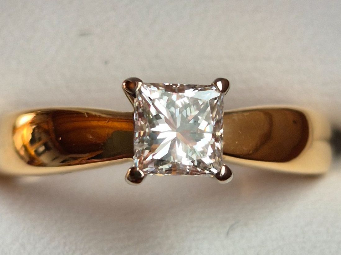 Anelli: Solitär-Verlobungsring mit Princess-Diamant – Usato da Erlach venduto da ha_si 3