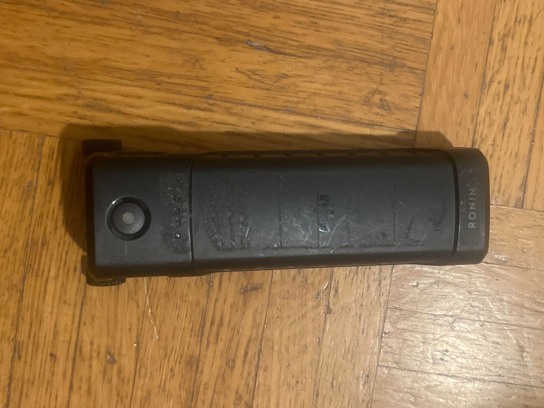 DJI Caricatori & Batterie: DJI Ronin Akku Defekt – Difettoso da Chiasso venduto da AzenYa