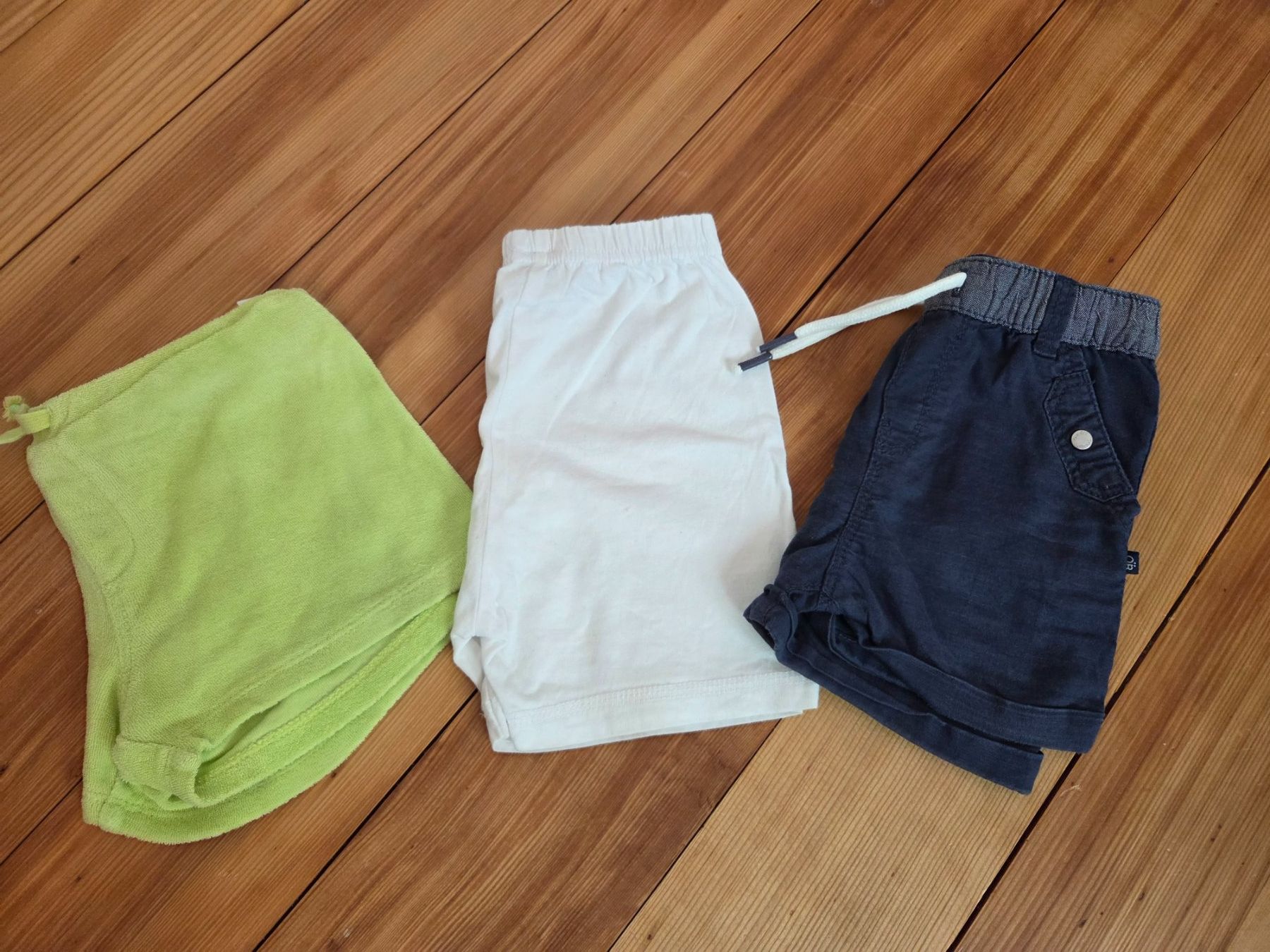 Lotti & Set di vestiti: Kinderkleider Sommerpaket Junge Grösse 80/86 – Usato da Horgen venduto da sel_c9py 1