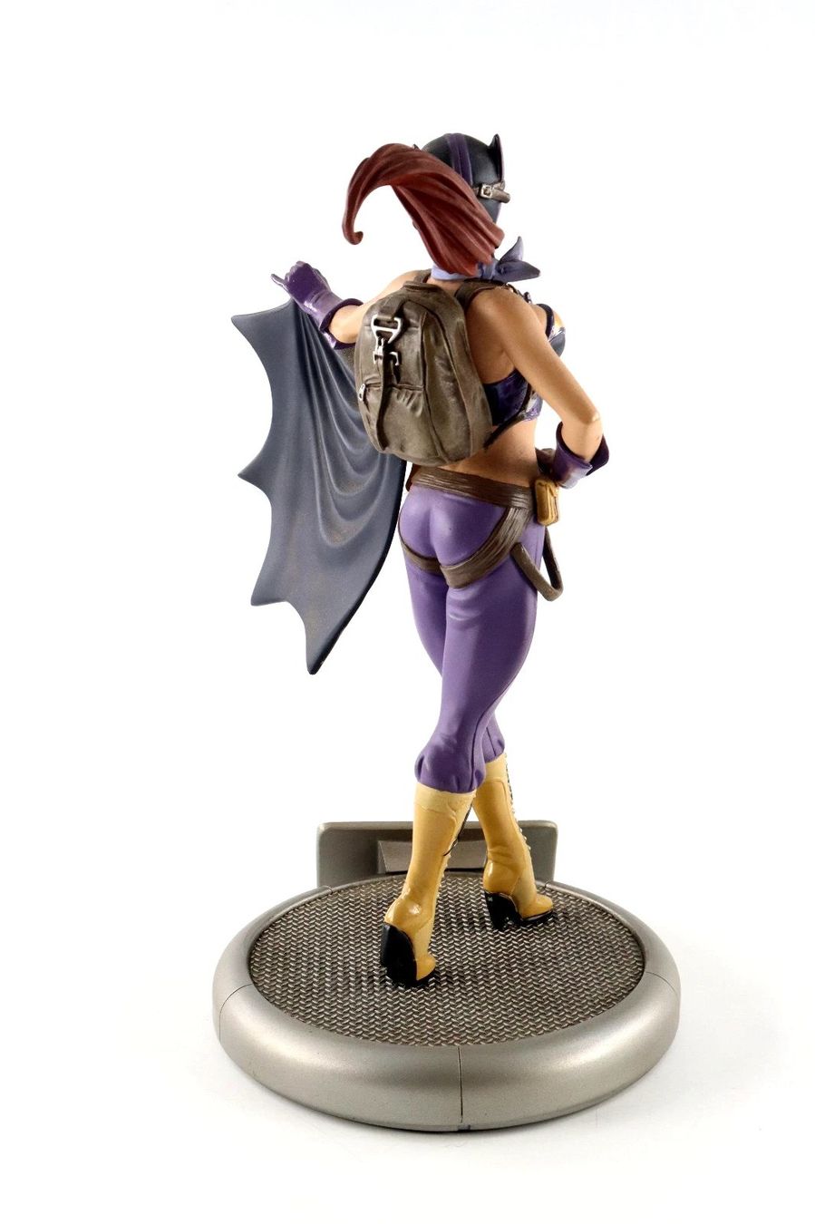 Statuette: DC Collectibles Bombshells BATGIRL Statue – Usato da Oberentfelden venduto da FiguresAndGamesPlace 2
