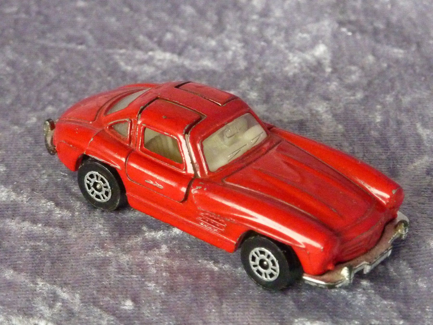 Corgi Toys Modellini d'auto: Mercedes 300SL 1:64 – Usato da Dürrenäsch venduto da Cobra1ch 4