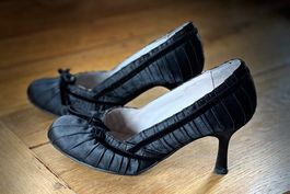 Elegante schwarze Satin Pumps von BUFFALO, Gr. 37 -37.5