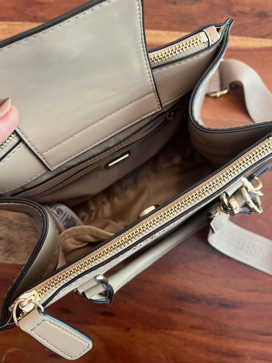 Guess Borse da donna: Guess Tasche Taupe – Nuovo (secondo la descrizione) da Luzern venduto da blackrose_101983 4