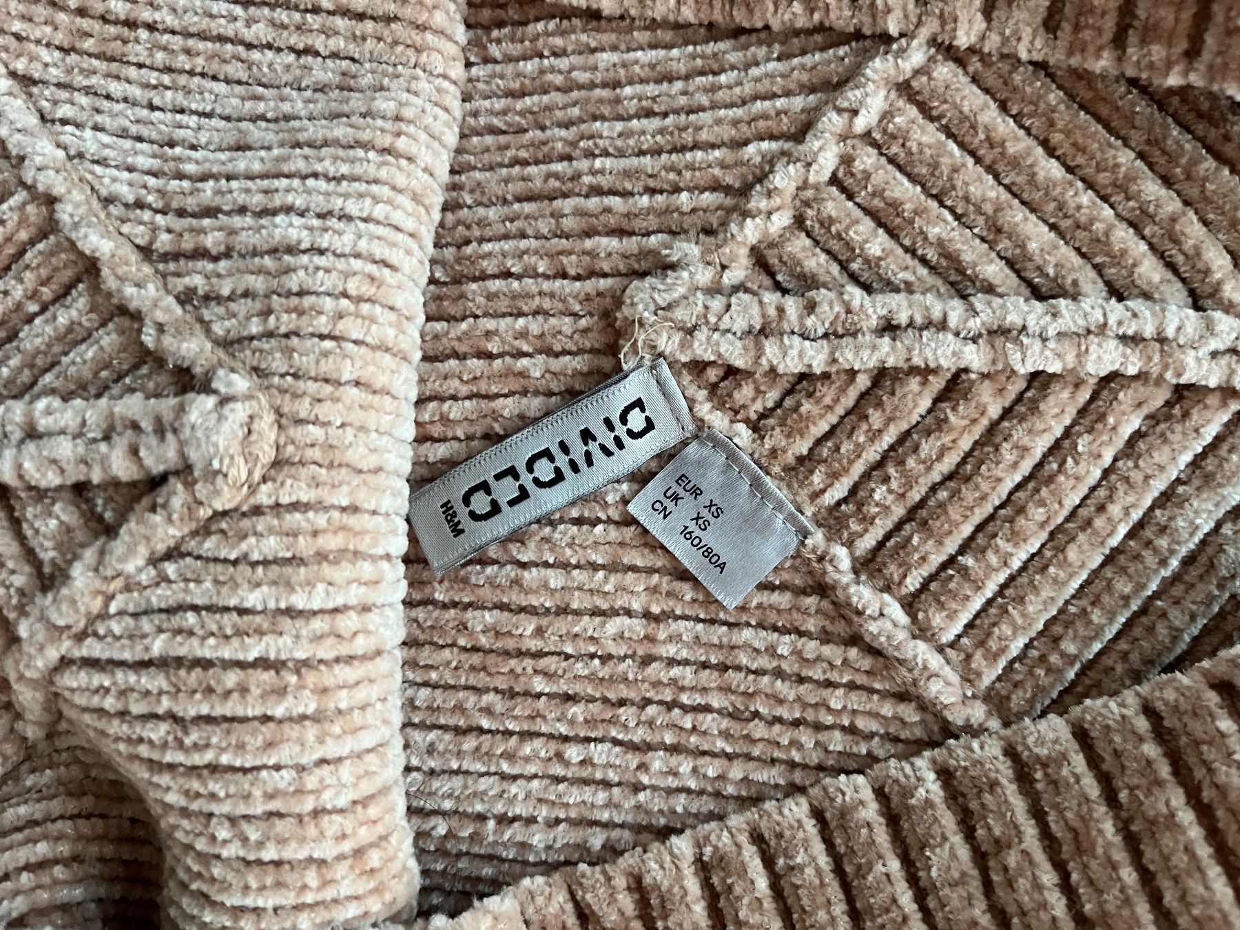 Top: Pull  beige, super doux, comme neuf! – Nuovo (secondo la descrizione) da Meyrin venduto da Sandra6 1