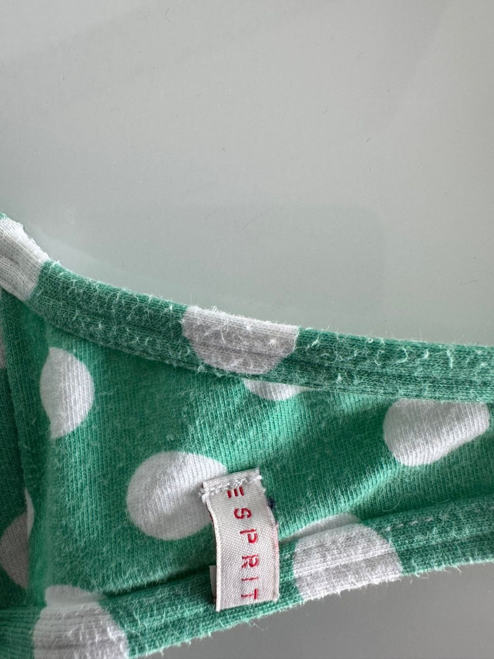 Esprit Unterwäsche: Esprit Mädchen BH, Grösse 65A, Grün/Weiss gepunktet Top! – Gebraucht aus Uhwiesen von mic_kd6g 1