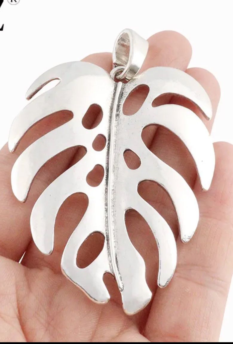 Anhänger: Amulett/ Anhänger Monstera Blatt – Neu (gemäss Beschreibung) aus Gams von Mariawicca