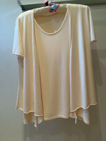 Kurzarm-Twin-Set in hellem Beige-Lachs, Grösse 38