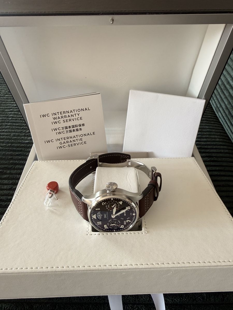 IWC Uhren: Neuwertige IWC BIG PILOT PERPETUAL "ANTOINE DE SAINT EXUPÉRY – Neu (gemäss Beschreibung) aus Stein am Rhein von AdiFerdi