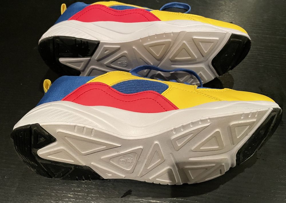Lidl Chaussures hommes: Sneakers SchuheTurnschuhe LIDL 39 Kult Limitierte Edition – D'occasion à Oftringen par noreply 2