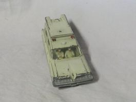 DINKY TOYS  CADILLAC AMBULANZ  BESPIELT  OHNE HINTERTÜRE
