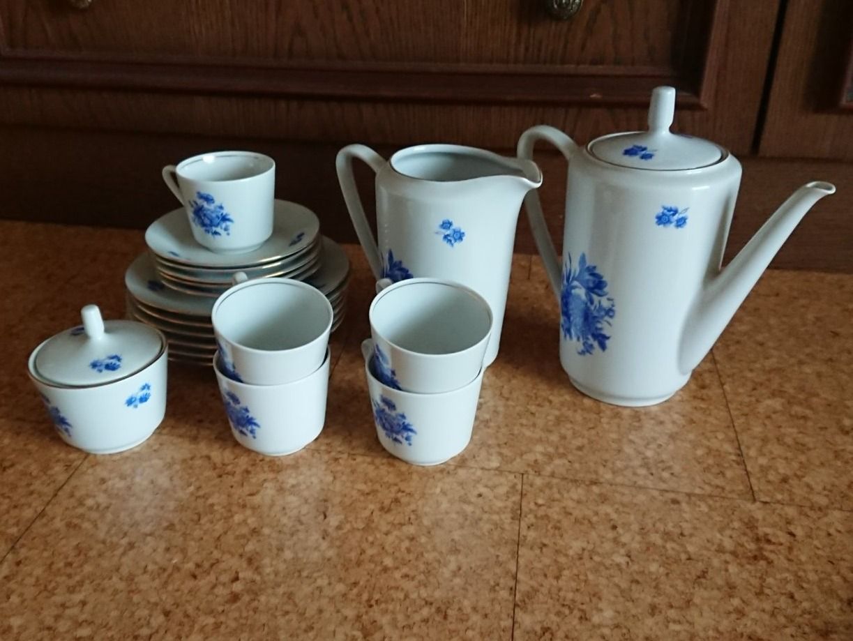 Set di piatti: KAFFEE SET WEISS BLAU – Usato da Biel/Bienne venduto da dasi3