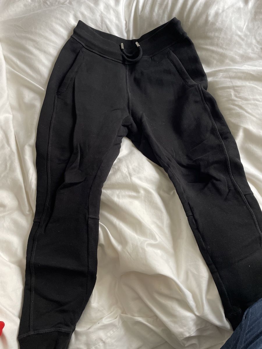 Dsquared2 Hosen: Dsquared Jogging Hose – Gebraucht aus Zunzgen von mel_y6w2