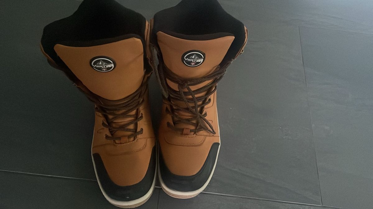 Scarpe da uomo: Boots Gusse Brown Size 46 Used – Usato da Adliswil venduto da egb27