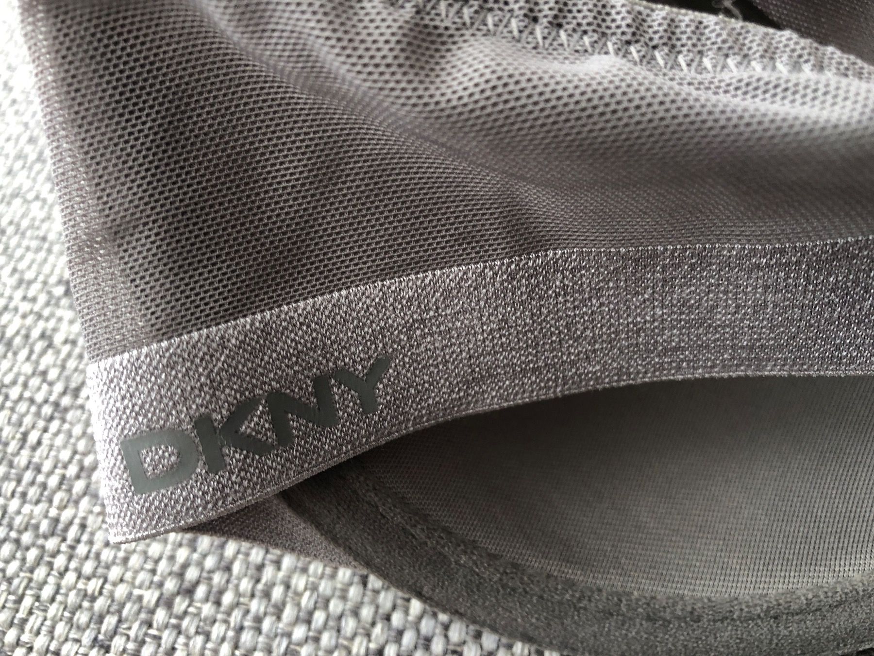 Altra biancheria intima: DKNY Set Bra + Pants 75B – Usato da Brugg AG venduto da Magna3 3