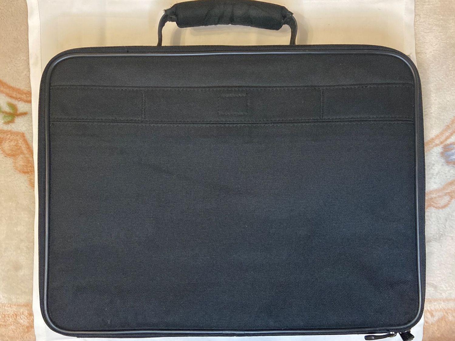 Koffer & Taschen: Laptop-Aktentasche von Dicota – Gebraucht aus Zürich von dedasiba 1