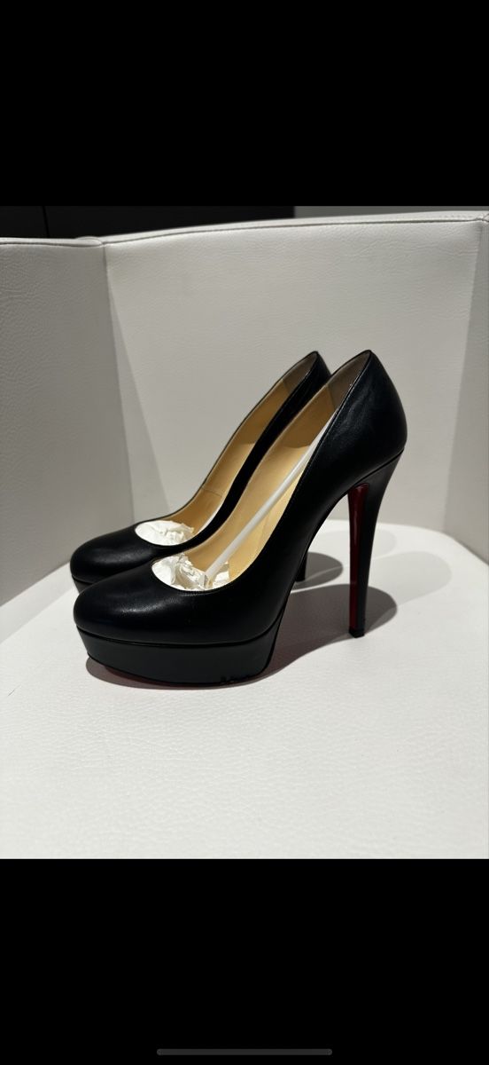 Damenschuhe: Talons Louboutin – Gebraucht aus Vésenaz von lia_9ljt