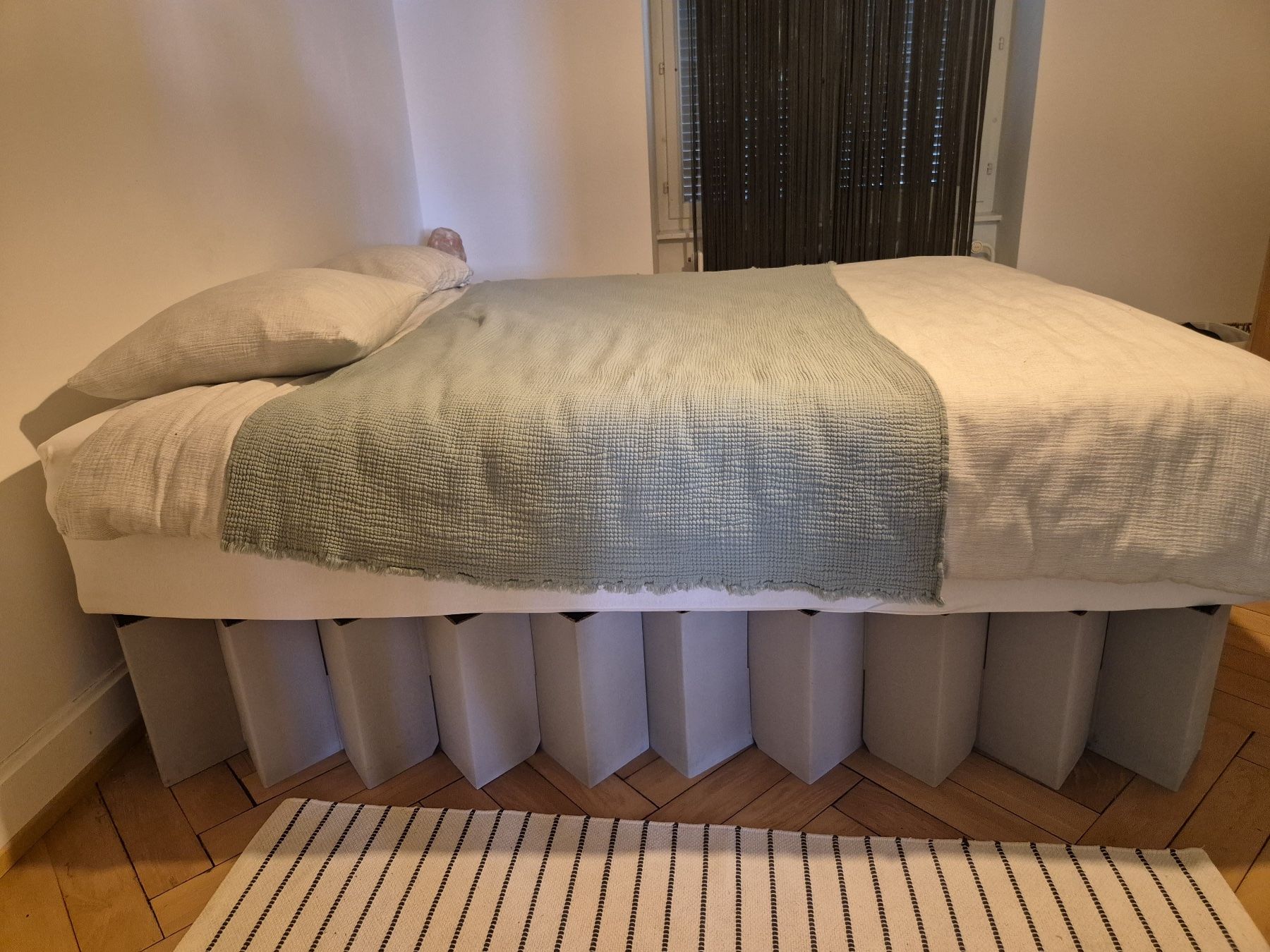 Letti: Kartonbett – Usato da Basel venduto da Eddimor 2