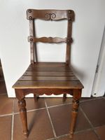 Alter Holzstuhl