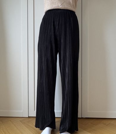 Schwarze Stoffhose