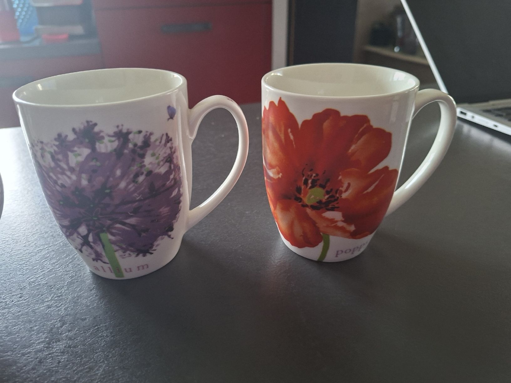 Tassen: Lot de 4 mugs – Gebraucht aus Genève von pha_km2b 1
