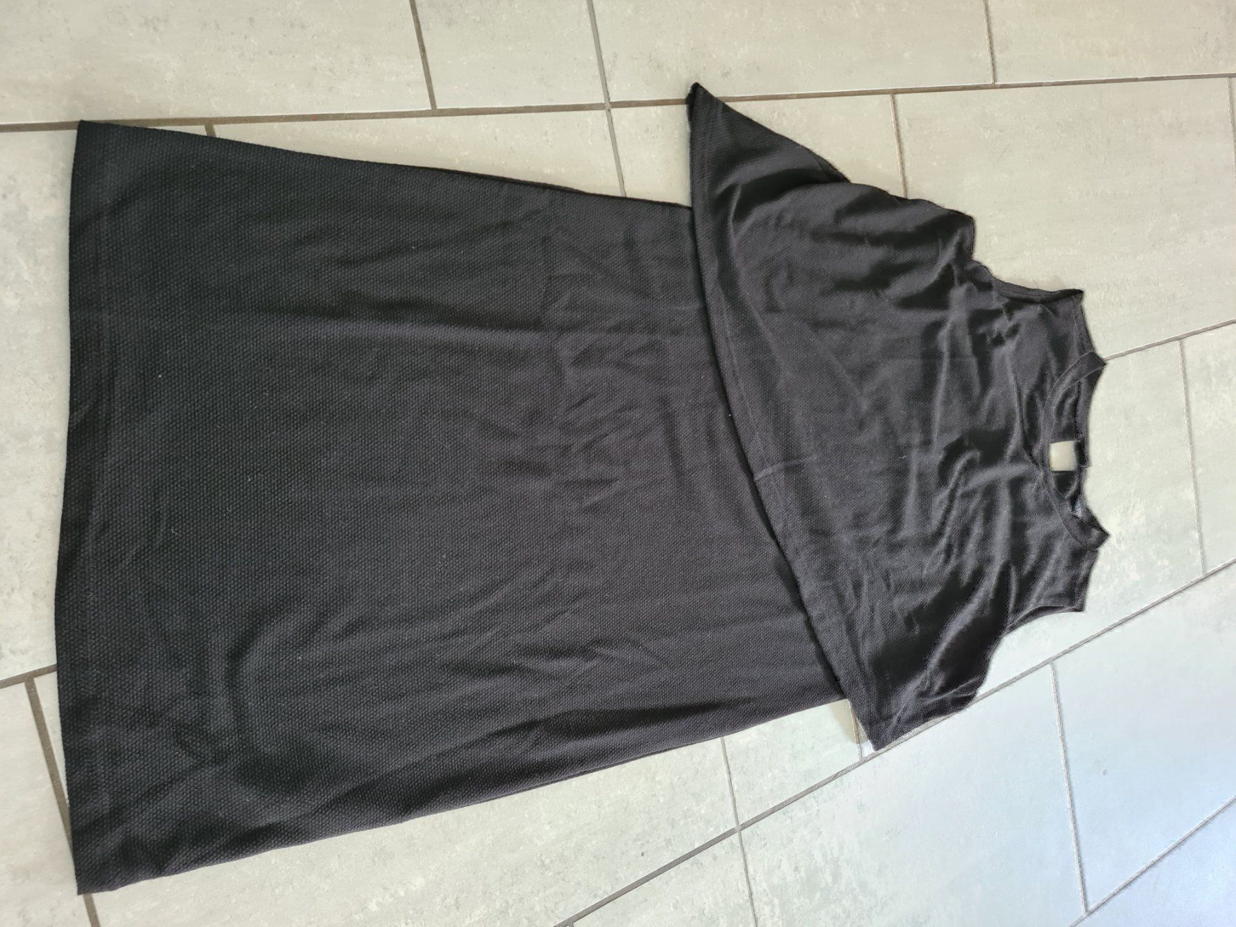 Vestiti: Kleid schwarz Gr. 40 / 42 NEU – Nuovo (secondo la descrizione) da Killwangen venduto da KIANA08