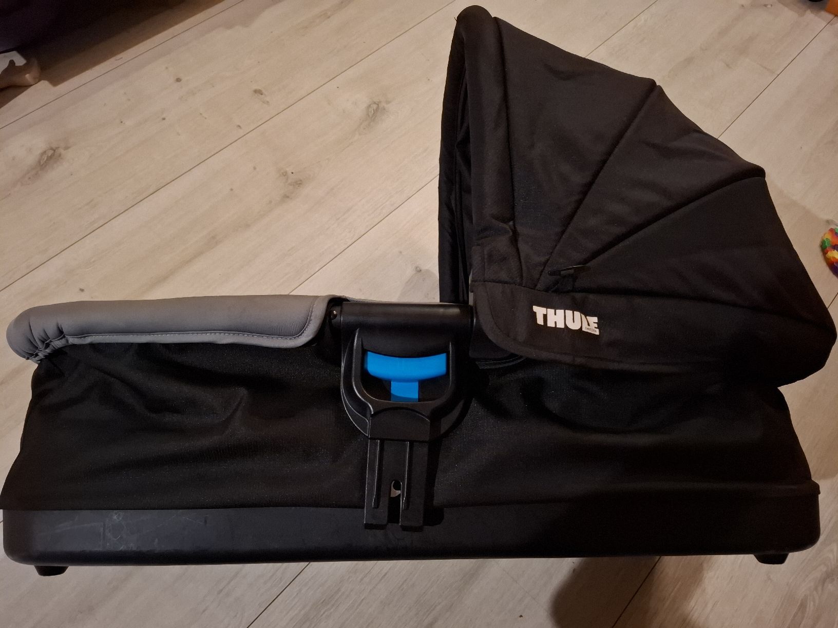 Thule Carrozzine: Thule Babyschale zu Urban Glide Kinderwagen – Usato da Bowil venduto da Yfazer 1