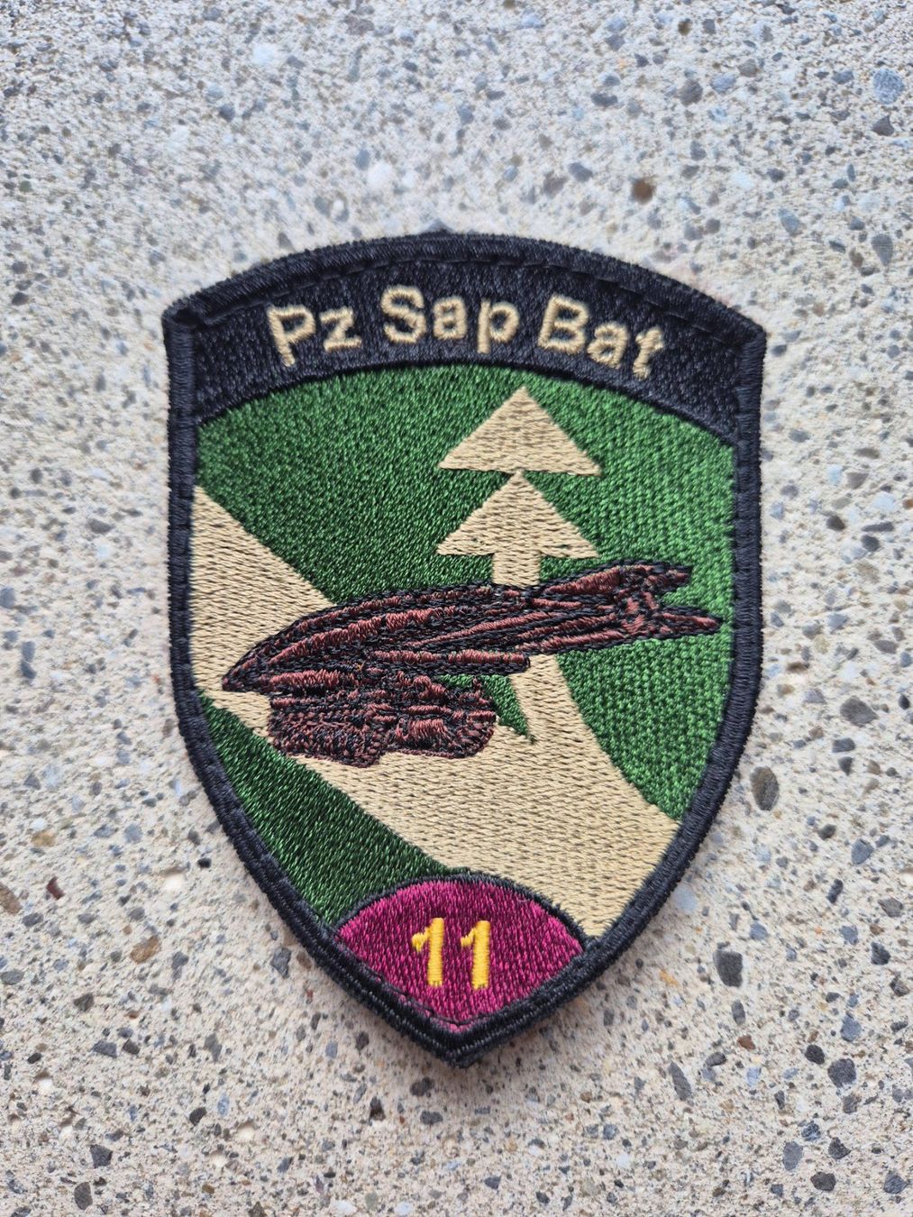 Schweizer Armee Plaketten & Abzeichen: *** Badge Panzer Sap Bat 11 mit klett *** – Neu (gemäss Beschreibung) aus Riedholz von fr_sIruP